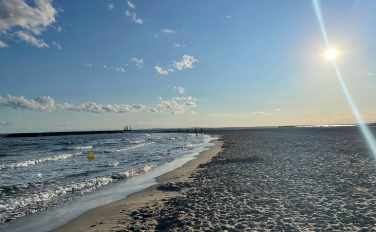 Chalet op een familie camping met prachtig zwembad en aan de Middellandse Zee