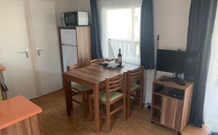 Compleet luxe mobilhome met airco te huur.