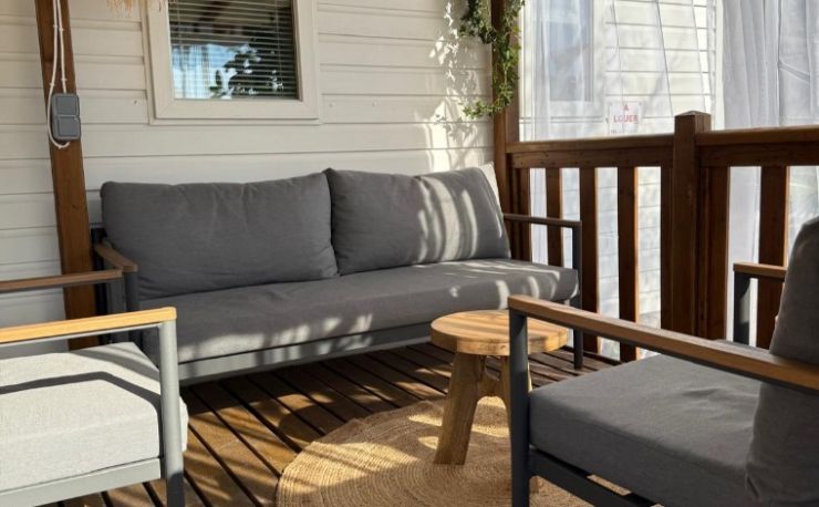 Mobilhome met airco, 4 nette fietsen, op het nieuwe gedeelte van de camping (strand op 200 m).