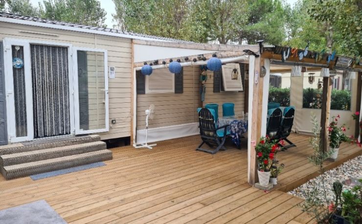 Rood 97 www.lepapillon-bleu.nl  Luxe mobile home 300 meter van de Middellandse Zee