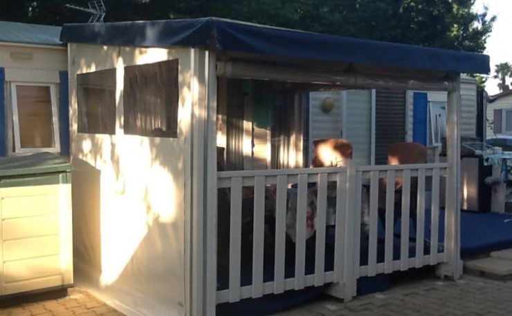 Caravan met airco op leuke plek dichtbij het strand