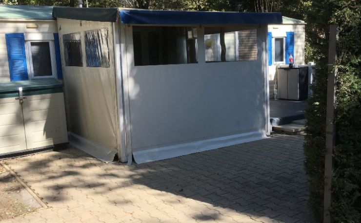 Caravan met airco op leuke plek dichtbij het strand